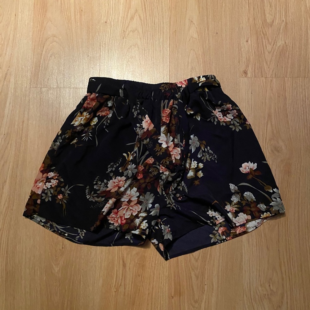 XL shorts